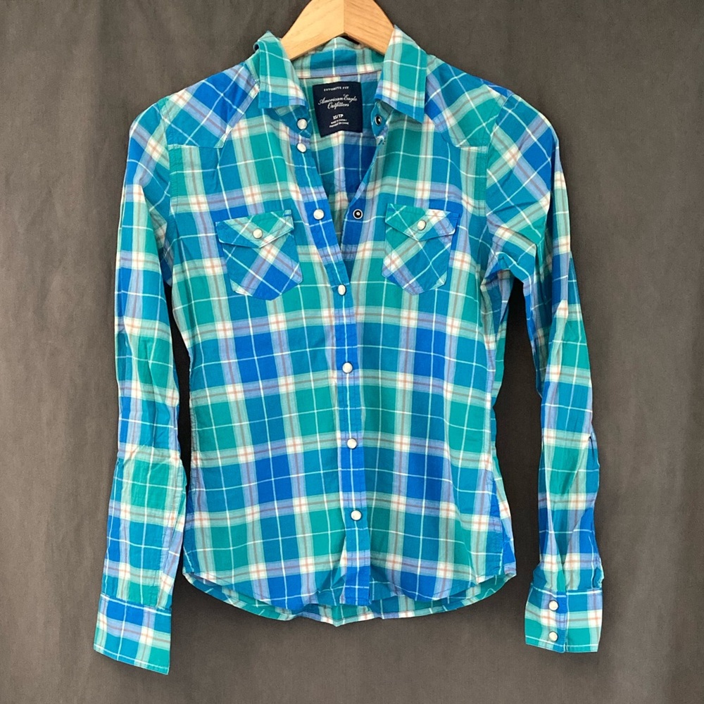 🌸AE plaid button down shirt🌸